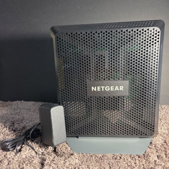 Netgear Nighthawk C7000v2 AC1900 Wi-Fi Cable Modem Router - Picture 3 of 6